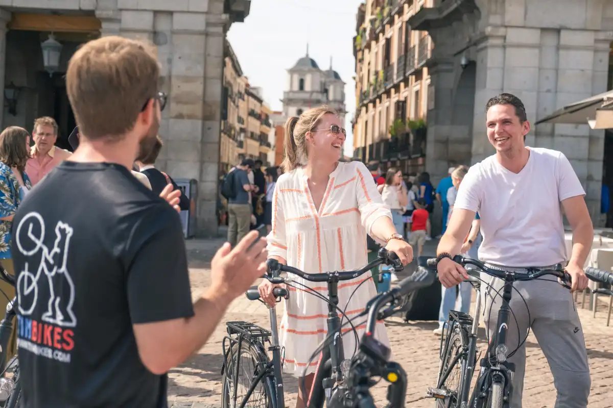 La cultura de las tapas en Madrid: por qué combinamos comida y bicicleta